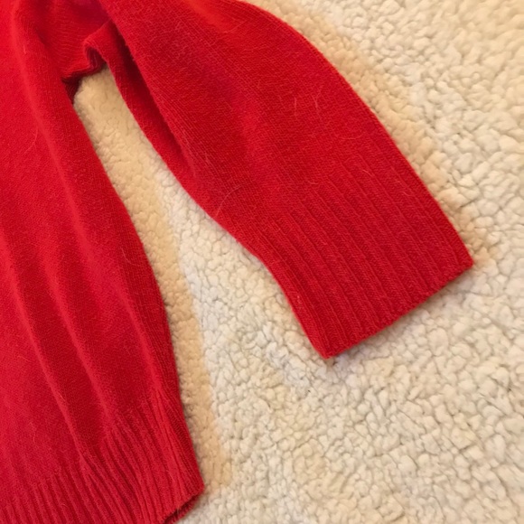 Kate Collins Vintage Red sweater - Picture 5 of 5